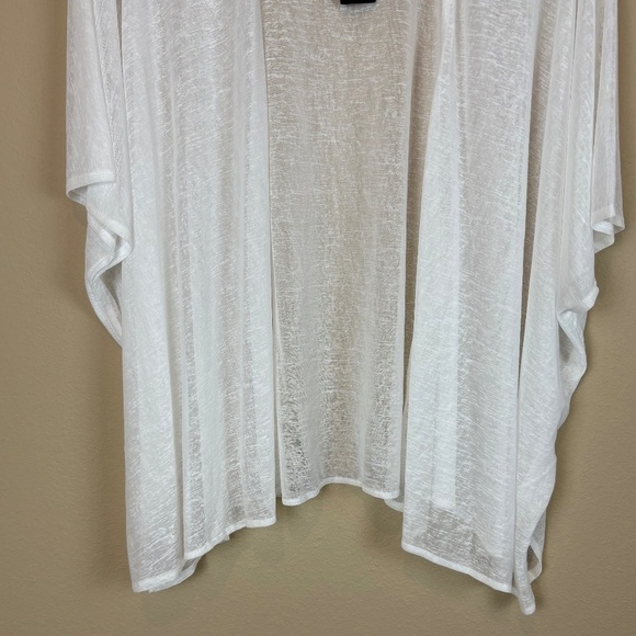 NWT  Sheer White Short Sleeve Kimono; OSFM - Picture 2 of 8